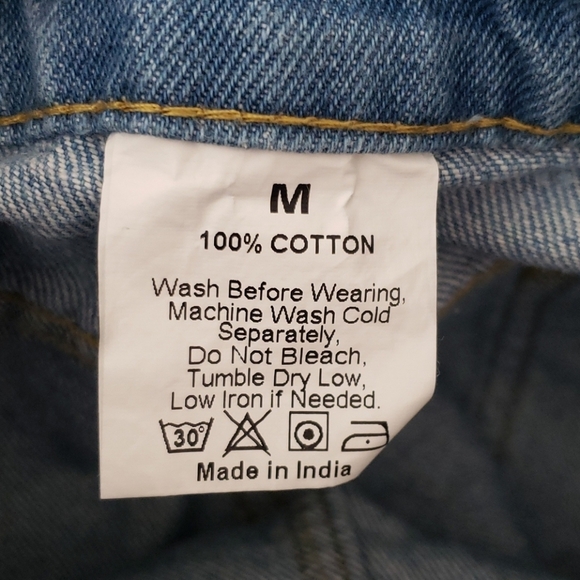 FIVE BELOW Cut-off Distressed Jean Shorts SZ M Jr - Picture 5 of 8